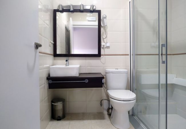 Alquiler por habitaciones en Valencia - Plaza de la Reina habitación twin con vistas Alquiler por habitaciones en Valencia - Plaza de la Reina habitación twin con vistas