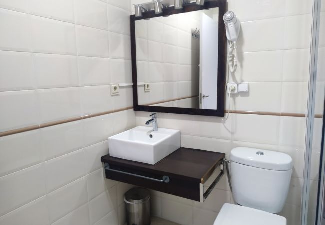 Alquiler por habitaciones en Valencia - Plaza de la Reina habitación twin con vistas Alquiler por habitaciones en Valencia - Plaza de la Reina habitación twin con vistas