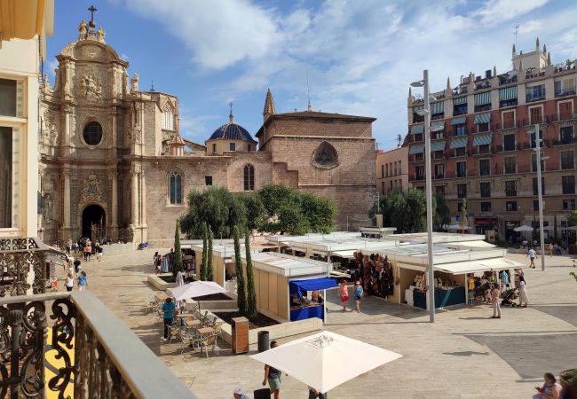 Alquiler por habitaciones en Valencia - Plaza de la Reina habitación twin con vistas Alquiler por habitaciones en Valencia - Plaza de la Reina habitación twin con vistas