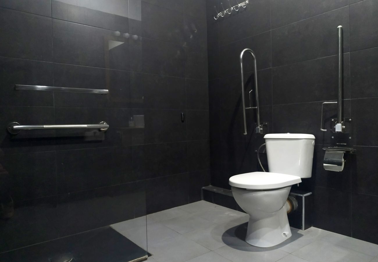 Alquiler por habitaciones en Valencia - Plaza de la Reina habitación doble queen con vistas Alquiler por habitaciones en Valencia - Plaza de la Reina habitación doble queen con vistas