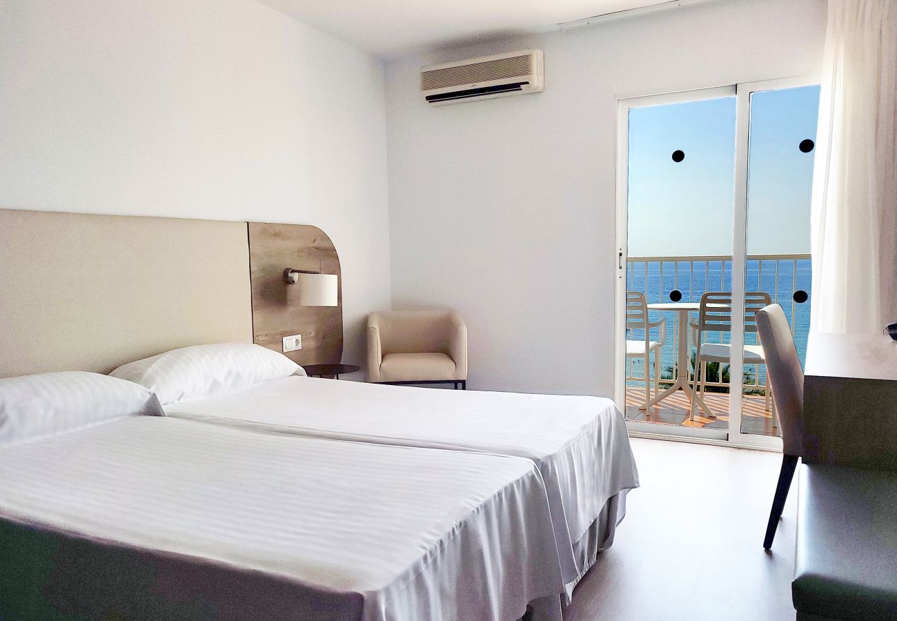 Alquiler por habitaciones en Benidorm - Flats Friends Hotel Mar Blau Doble Vistas al Mar