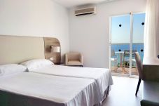 Alquiler por habitaciones en Benidorm - Flats Friends Hotel Mar Blau Doble... Alquiler por habitaciones en Benidorm - Flats Friends Hotel Mar Blau Doble...
