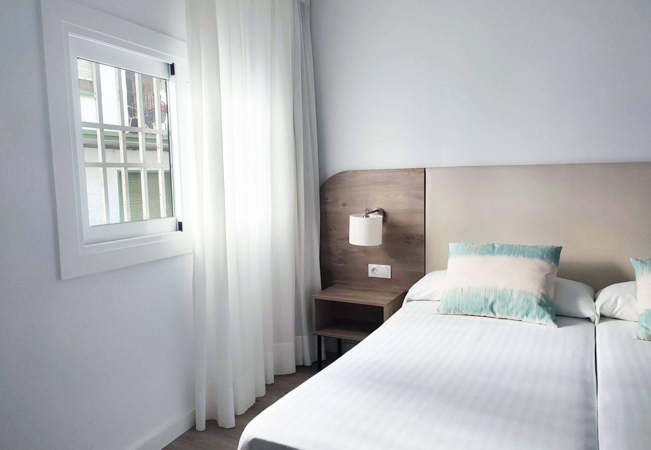 Alquiler por habitaciones en Benidorm - Flats Friends Hotel Mar Blau Doble Económica Alquiler por habitaciones en Benidorm - Flats Friends Hotel Mar Blau Doble Económica