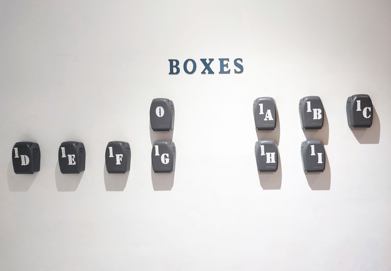 Rent by room in Valencia / València - Plaza de la Reina double room Rent by room in Valencia / València - Plaza de la Reina double room