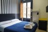 Rent by room in Valencia - Plaza de la Reina double room with views Rent by room in Valencia - Plaza de la Reina double room with views