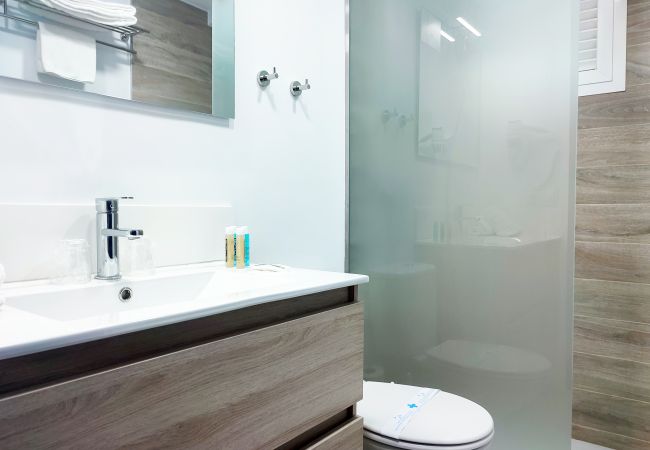Rent by room in Benidorm - Flats Friends Hotel Mar Blau Double Sea View Rent by room in Benidorm - Flats Friends Hotel Mar Blau Double Sea View
