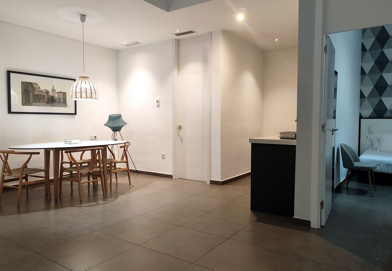Apartment in Valencia / València - Flats Friends Soho Suites 1 bedroom ground floor