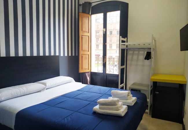 Chambres d'hôtes à Valence / Valencia - Plaza de la Reina chambre double avec vue Chambres d'hôtes à Valence / Valencia - Plaza de la Reina chambre double avec vue