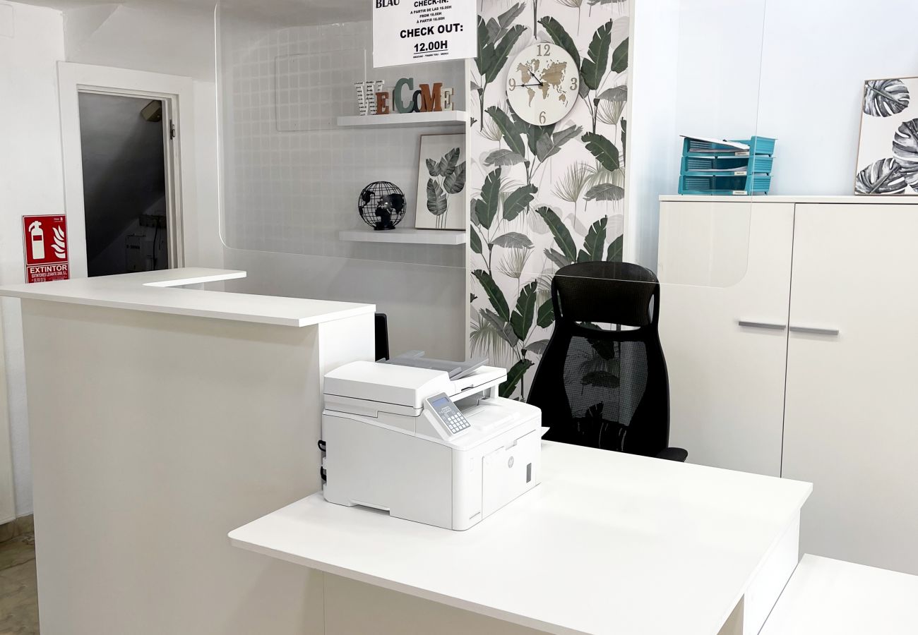 Affitto per camere a Benidorm - Flats Friends Hotel Mar Blau Attico Vista della Città Affitto per camere a Benidorm - Flats Friends Hotel Mar Blau Attico Vista della Città